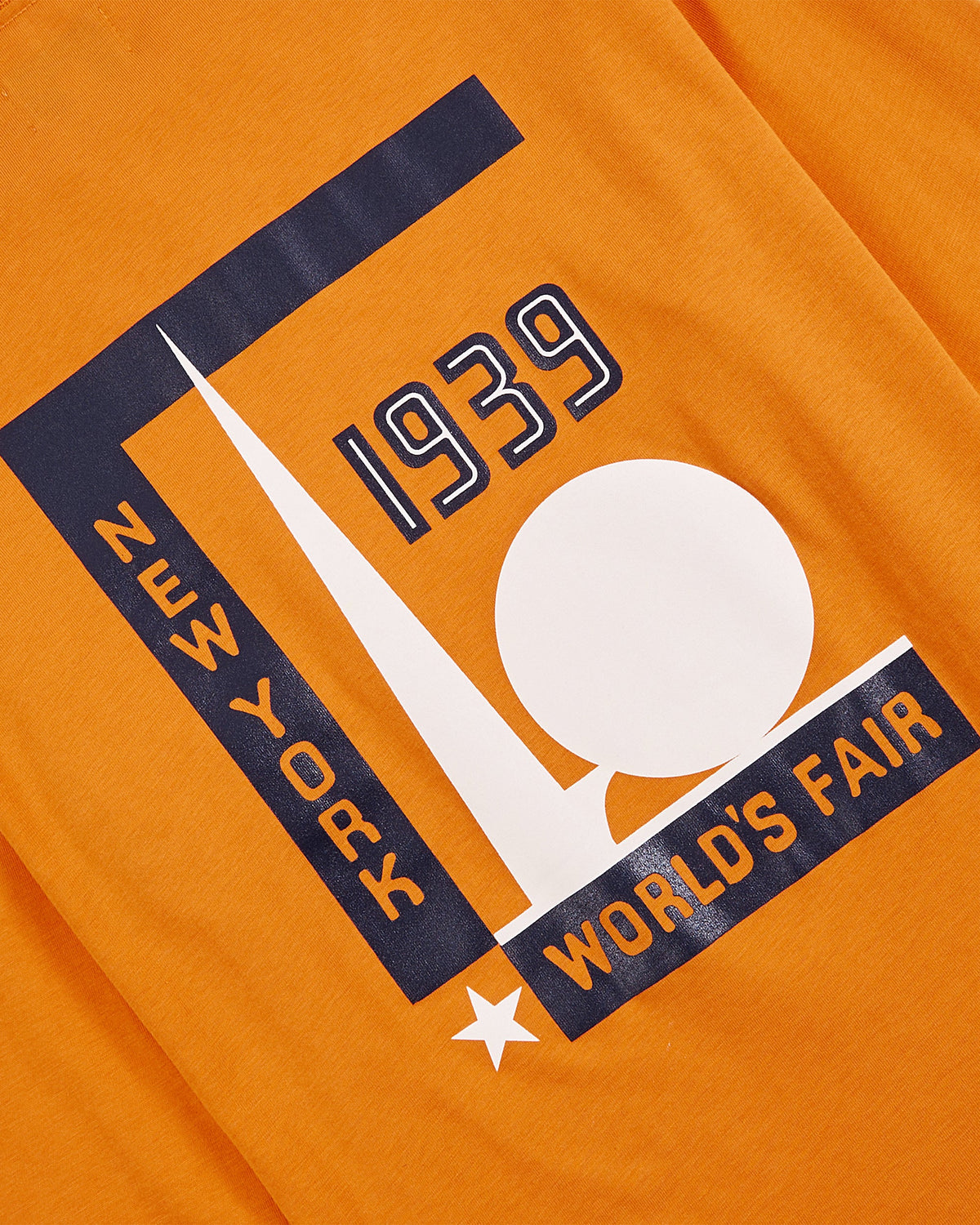New York 1939 World's Fair Long Sleeve Graphic T-Shirt product image 4, provided for visual reference and product detail