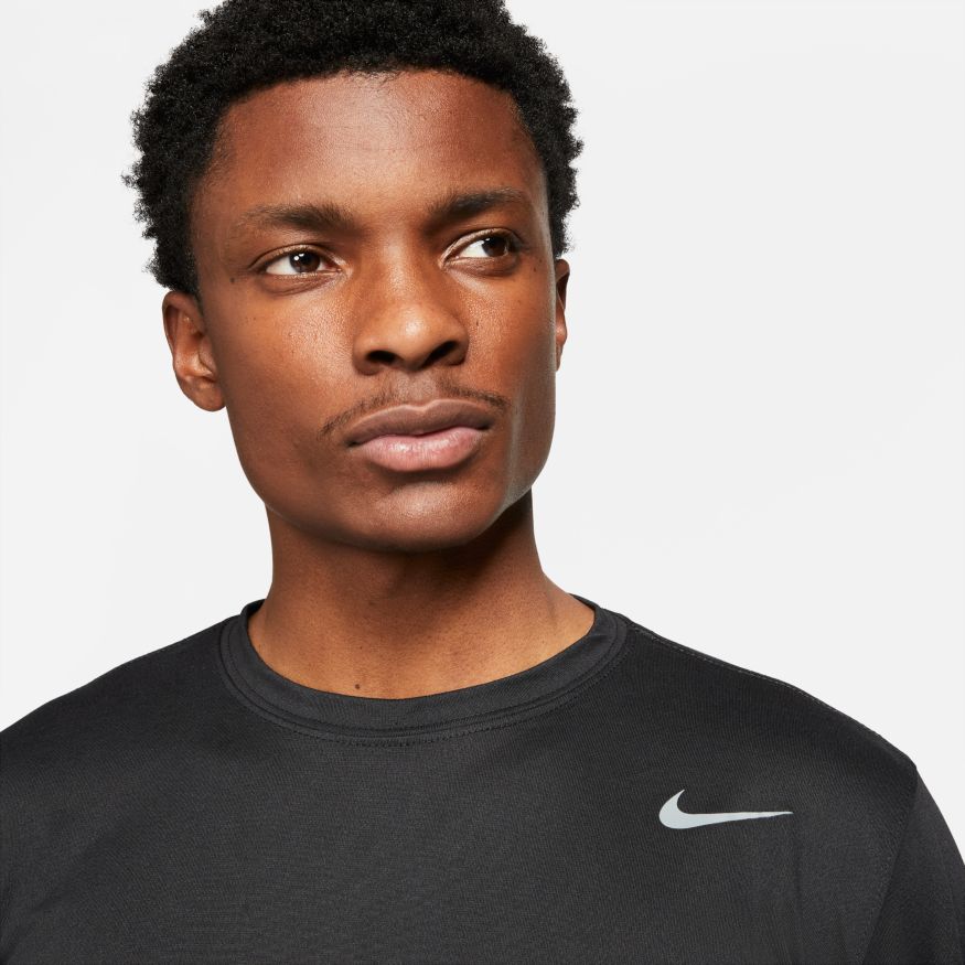 Nike Legend Men Long-Sleeve Training Crew Top product image 6, provided for visual reference and product detail review
