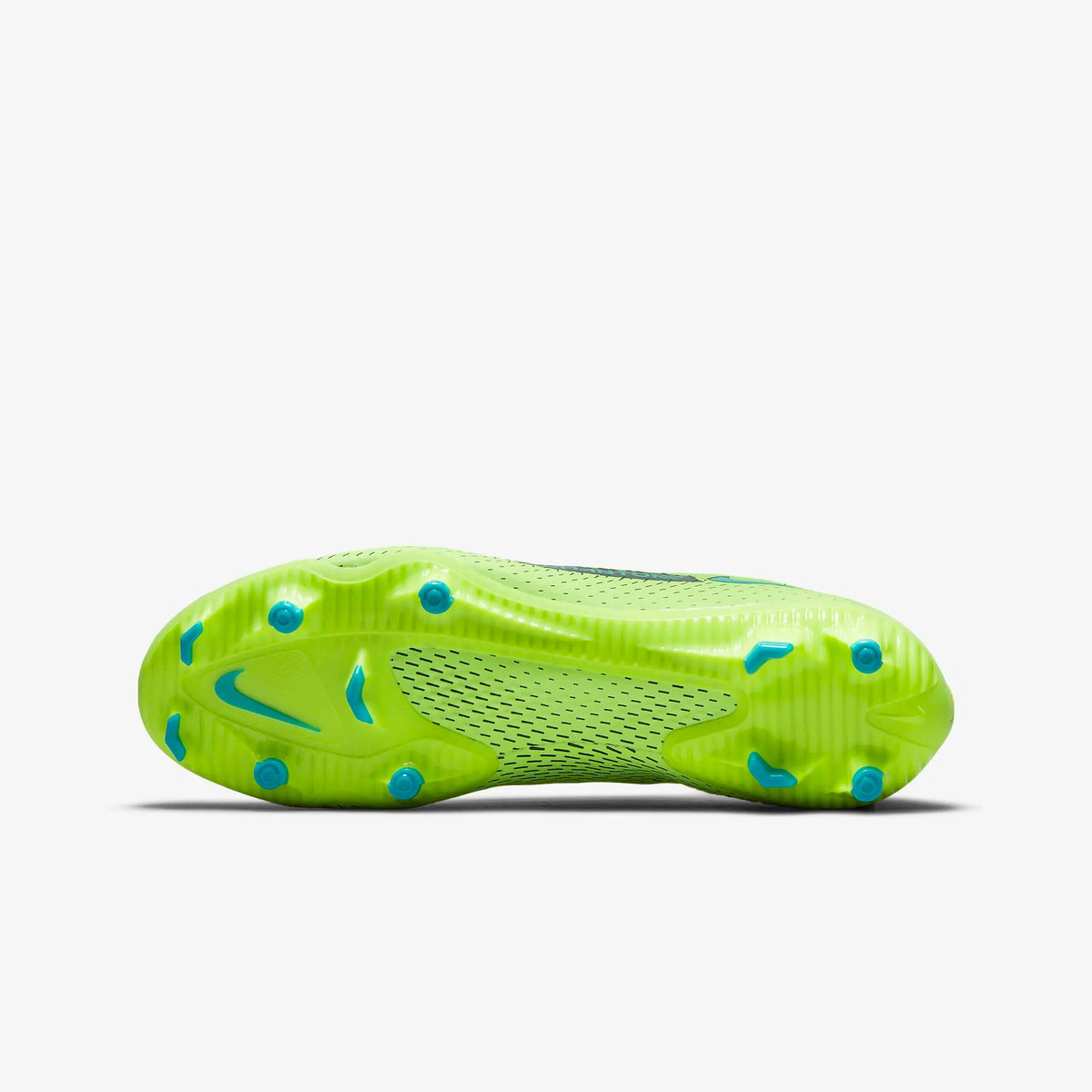 Nike Phantom GT Academy MG Soccer Cleats product image 3, provided for visual reference and product detail review