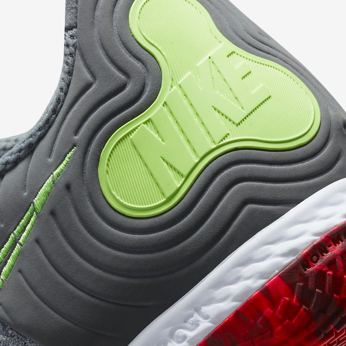 Nike React Gato Indoor/Court Soccer Shoes product image 7, provided for visual reference and product detail review