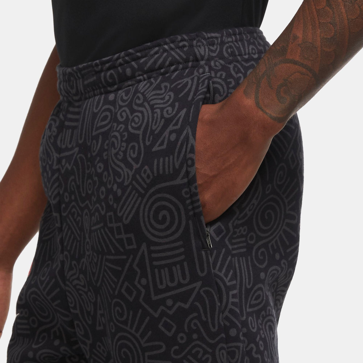 Club America Men Fleece Soccer Pants product image 4, provided for visual reference and product detail review
