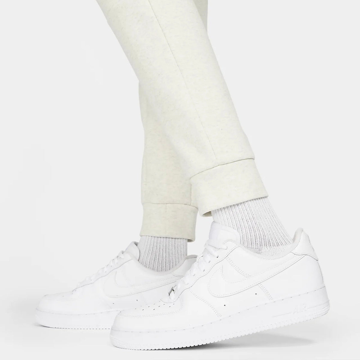 Nike Sportswear Tech Fleece Men Trousers product image 5, provided for visual reference and product detail review