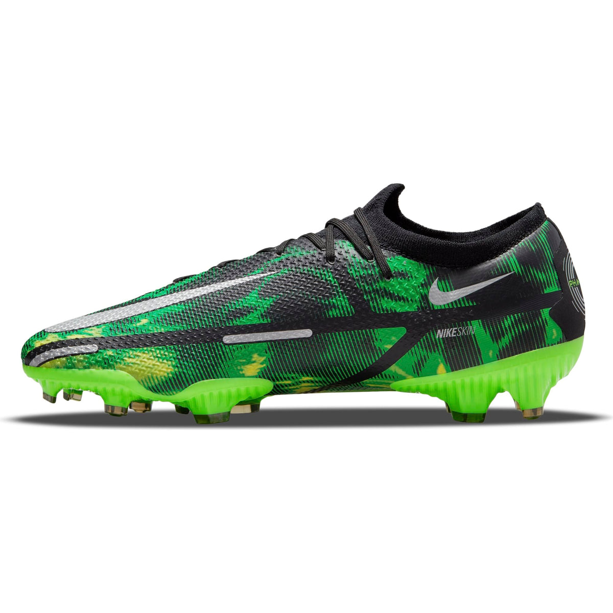 Nike Phantom GT2 Pro FG Firm-Ground Soccer Cleats product image 2, provided for visual reference and product detail review