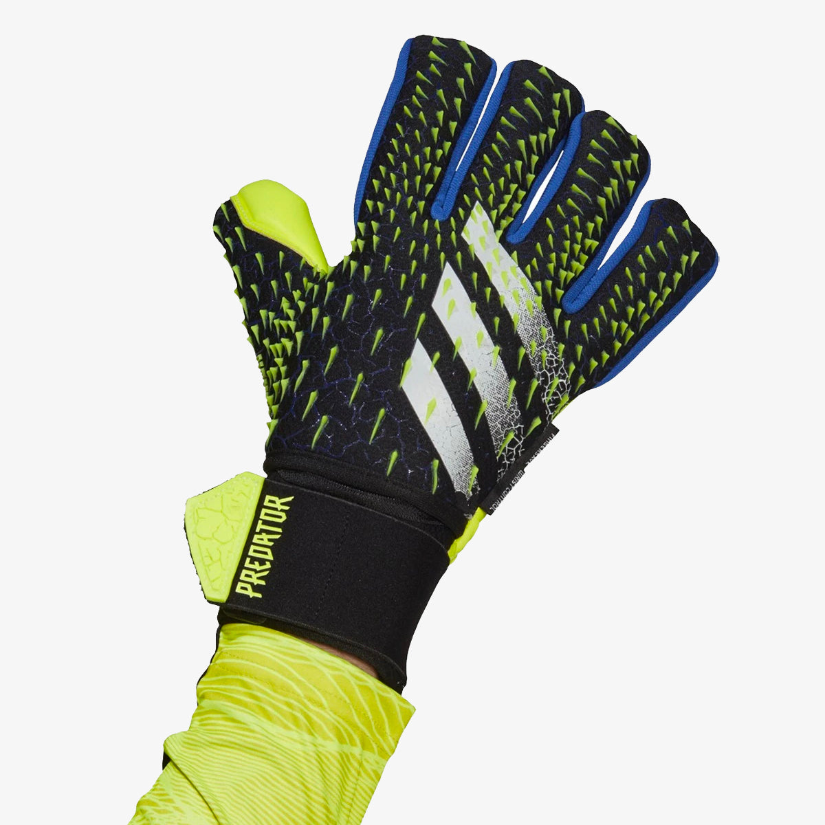 Predator Pro Ultimate Goalkeeper Gloves product image 1, provided for visual reference and product detail review