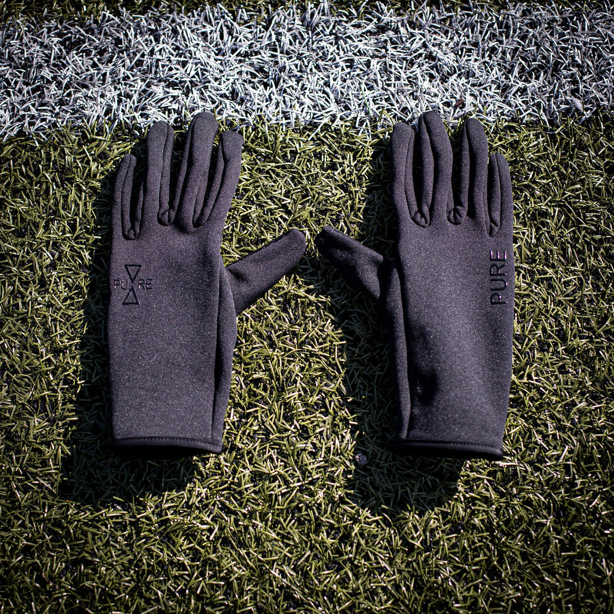 Puregrip Blackout Field Player Glove Black product image 4, provided for visual reference and product detail review