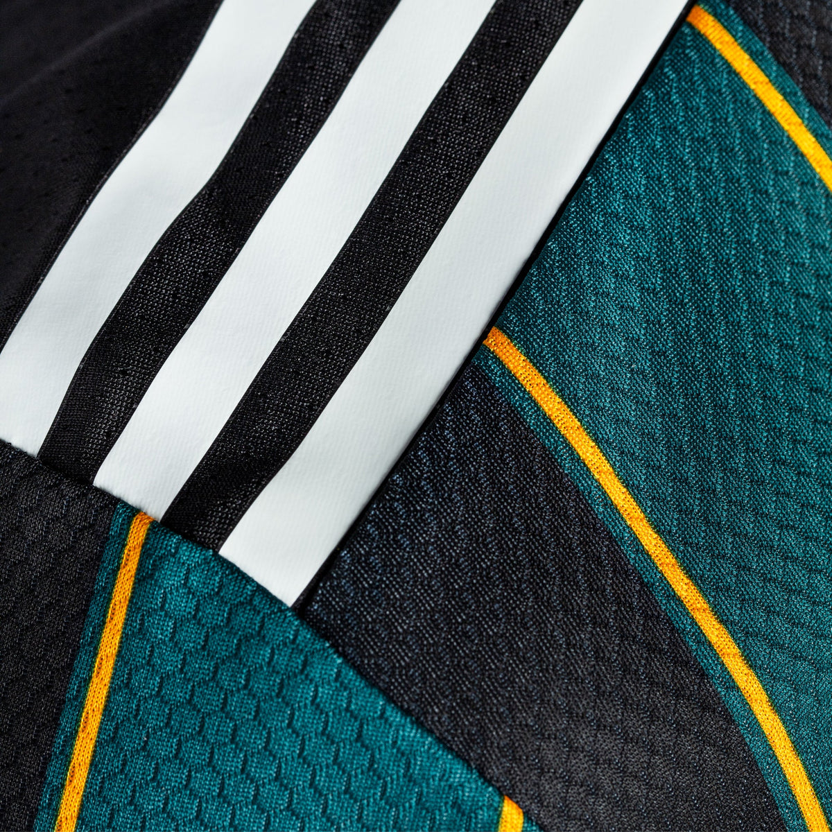 LA Galaxy Away Authentic Jersey 2021/22 product image 7, provided for visual reference and product detail review