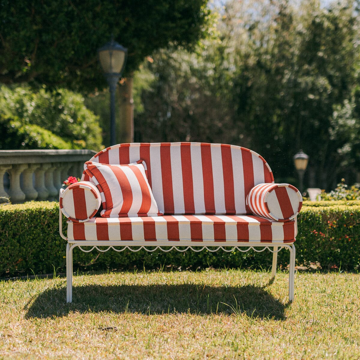 The Al Fresco Love Seat