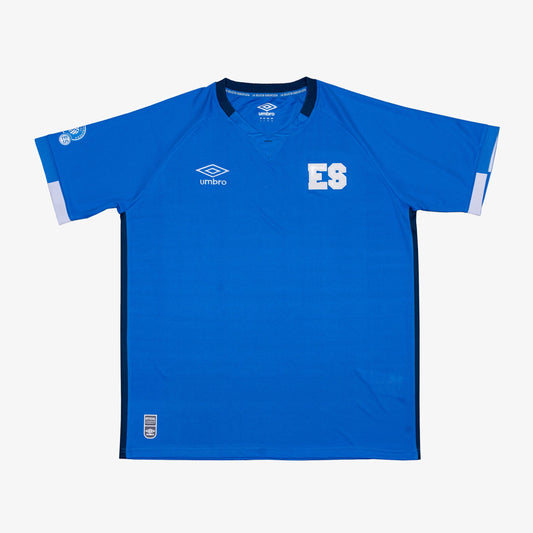Umbro Men El Salvador Home Jersey Short Sleeve 2021-22 product image 1, provided for visual reference and product detail