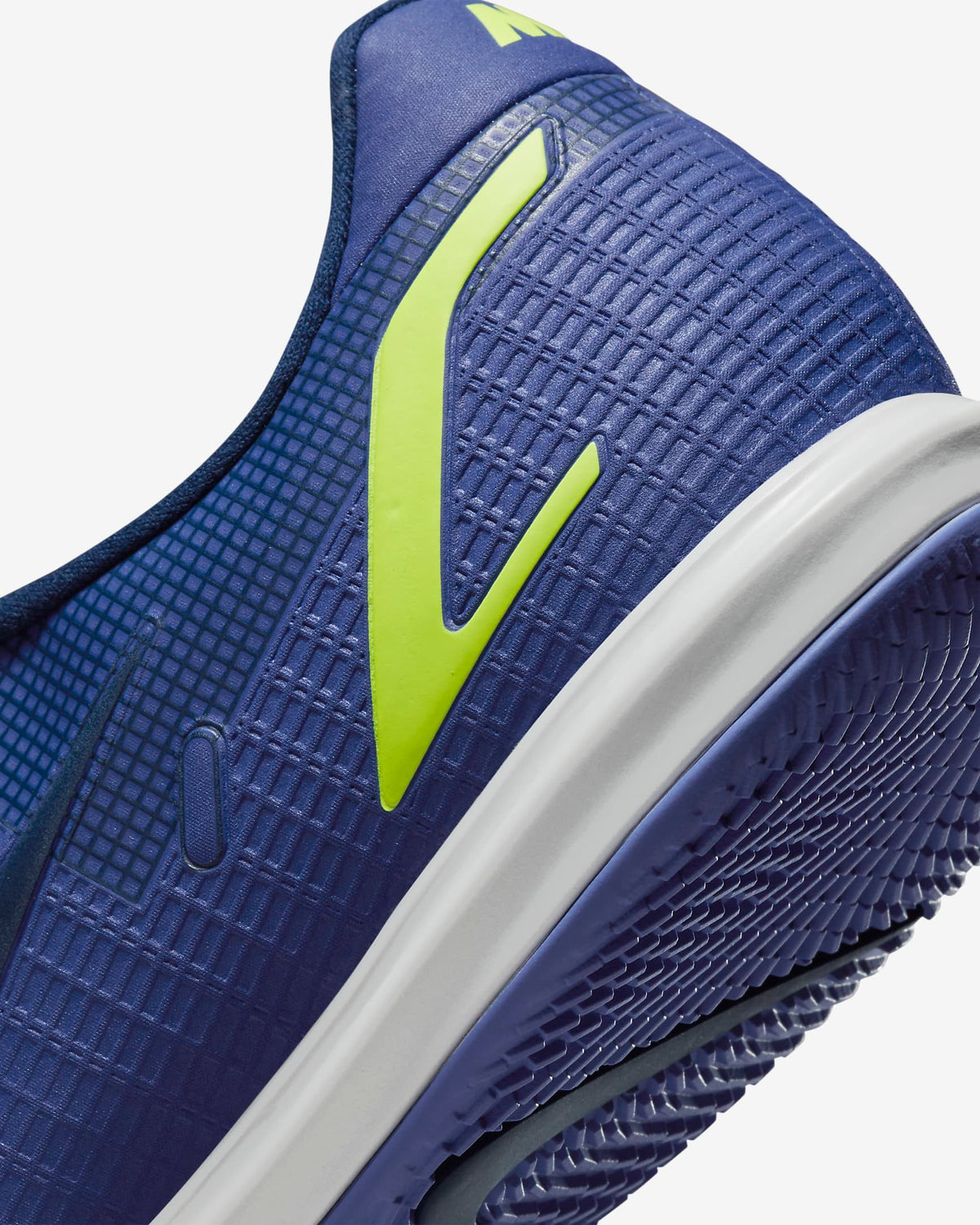 MERCURIAL VAPOR 14 ACADEMY INDOOR SOCCER SHOES for Men product image 2, provided for visual reference and product detail